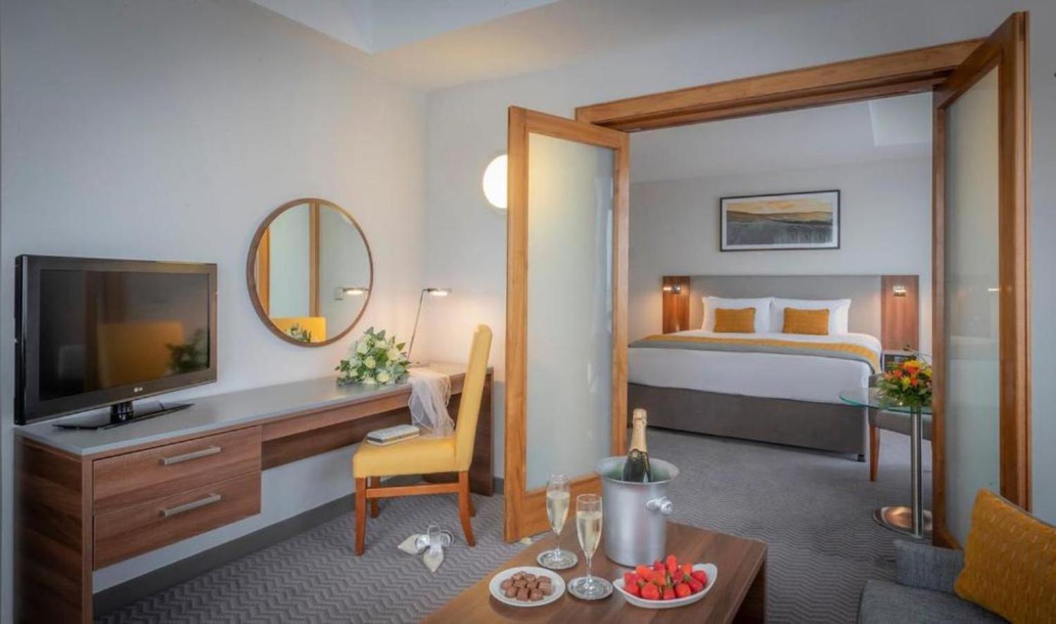 Maldron Hotel Tallaght Dış mekan fotoğraf
